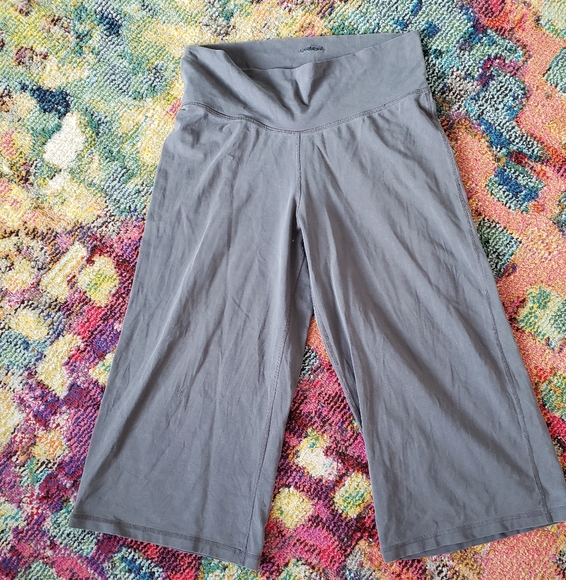 Patagonia flare leg cotton capris pants